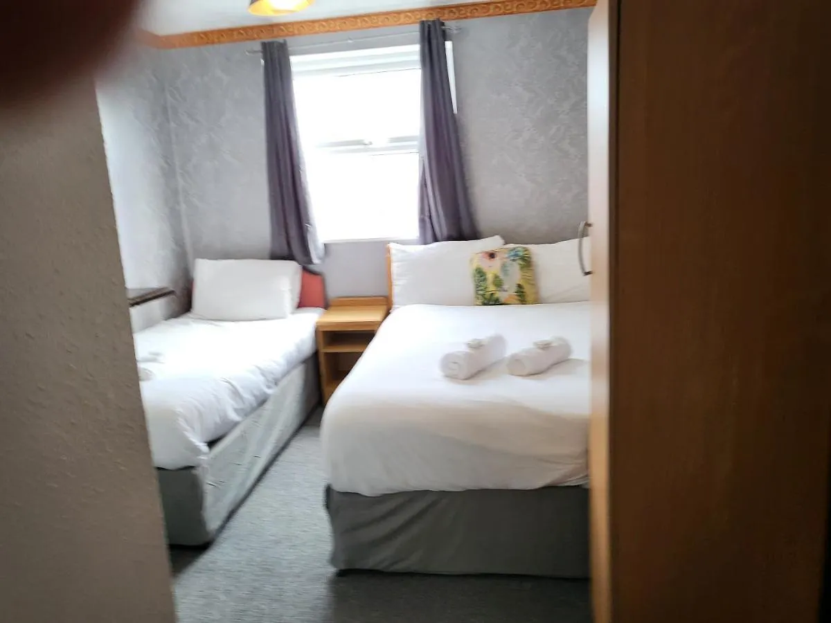 Tulip Hotel Блэкпул 3*,
